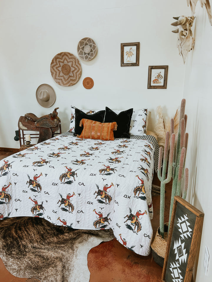 Lazy J Quilt Set