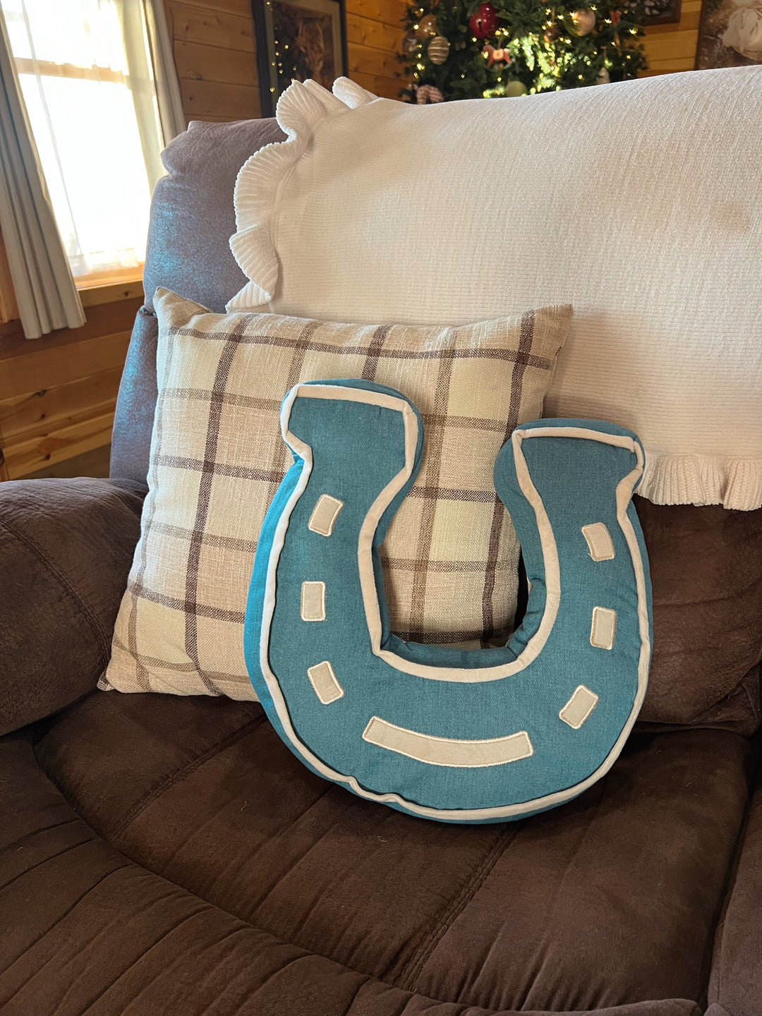 Horseshoe Throw Pillow{3 Colors}