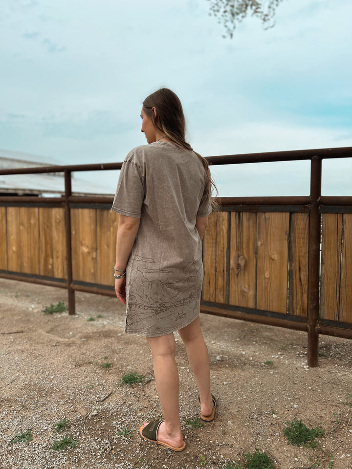 Ariat: Desert Road Mineral Wash T-Dress