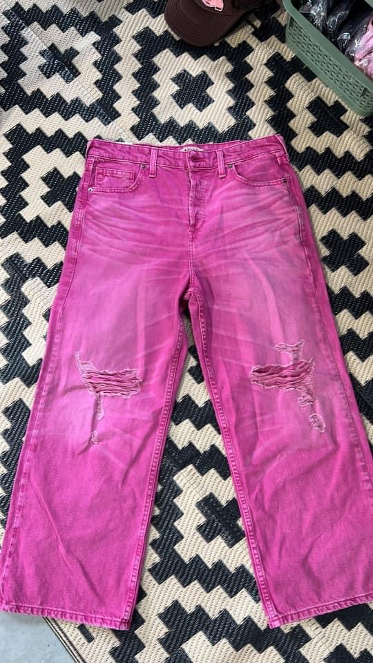 DAMAGED Ariat: Ultimate Pink Tomboy Jean- Size 31